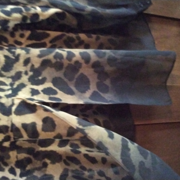 Button up blouse - Picture 4 of 4